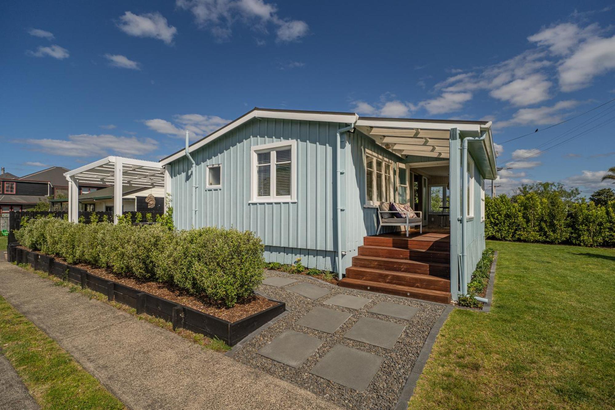 Blue Belle Cottage Whitianga Exterior photo