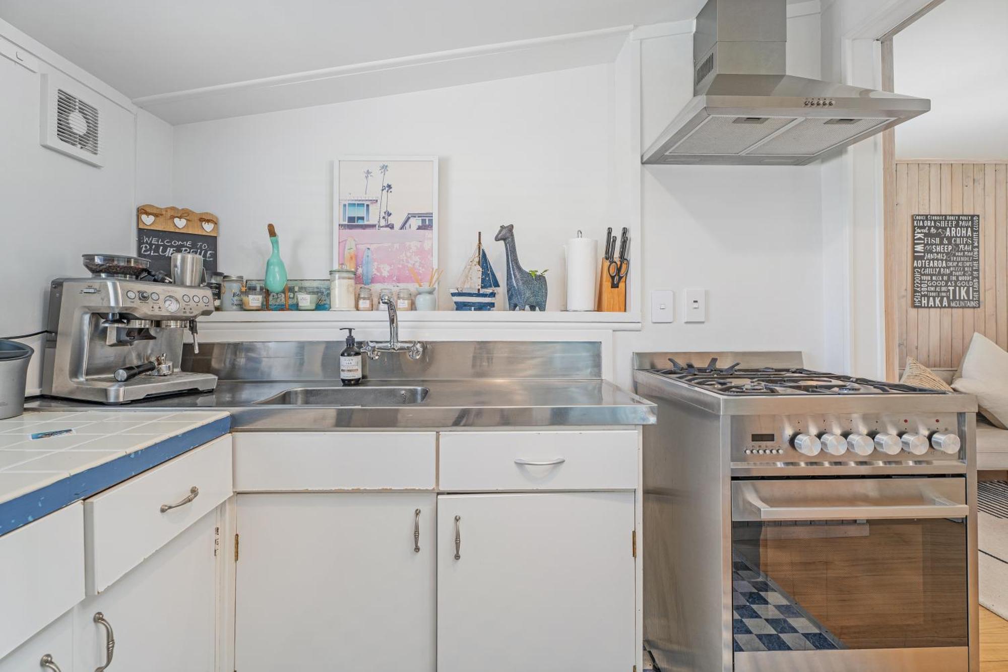 Blue Belle Cottage Whitianga Exterior photo