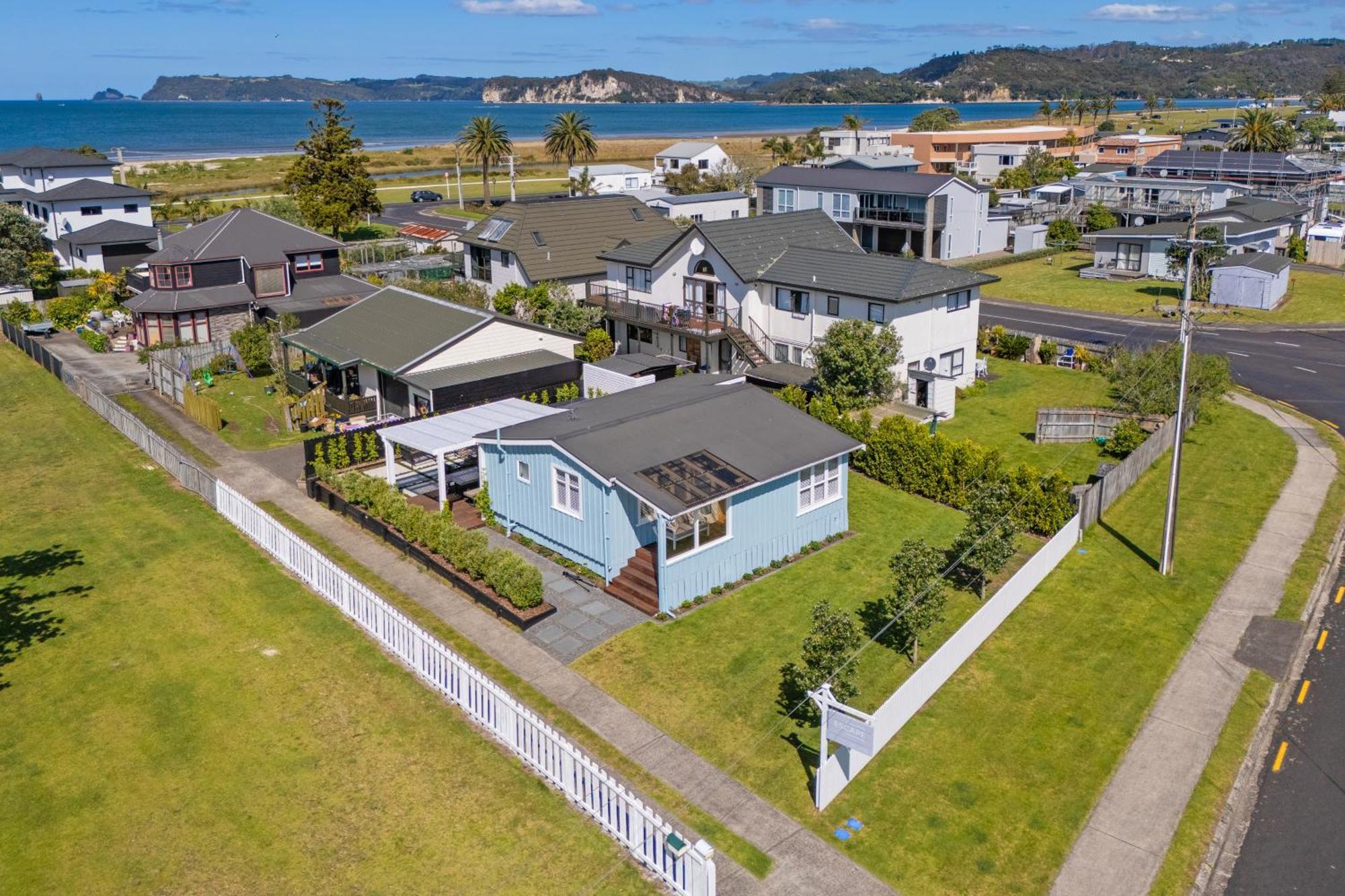Blue Belle Cottage Whitianga Exterior photo