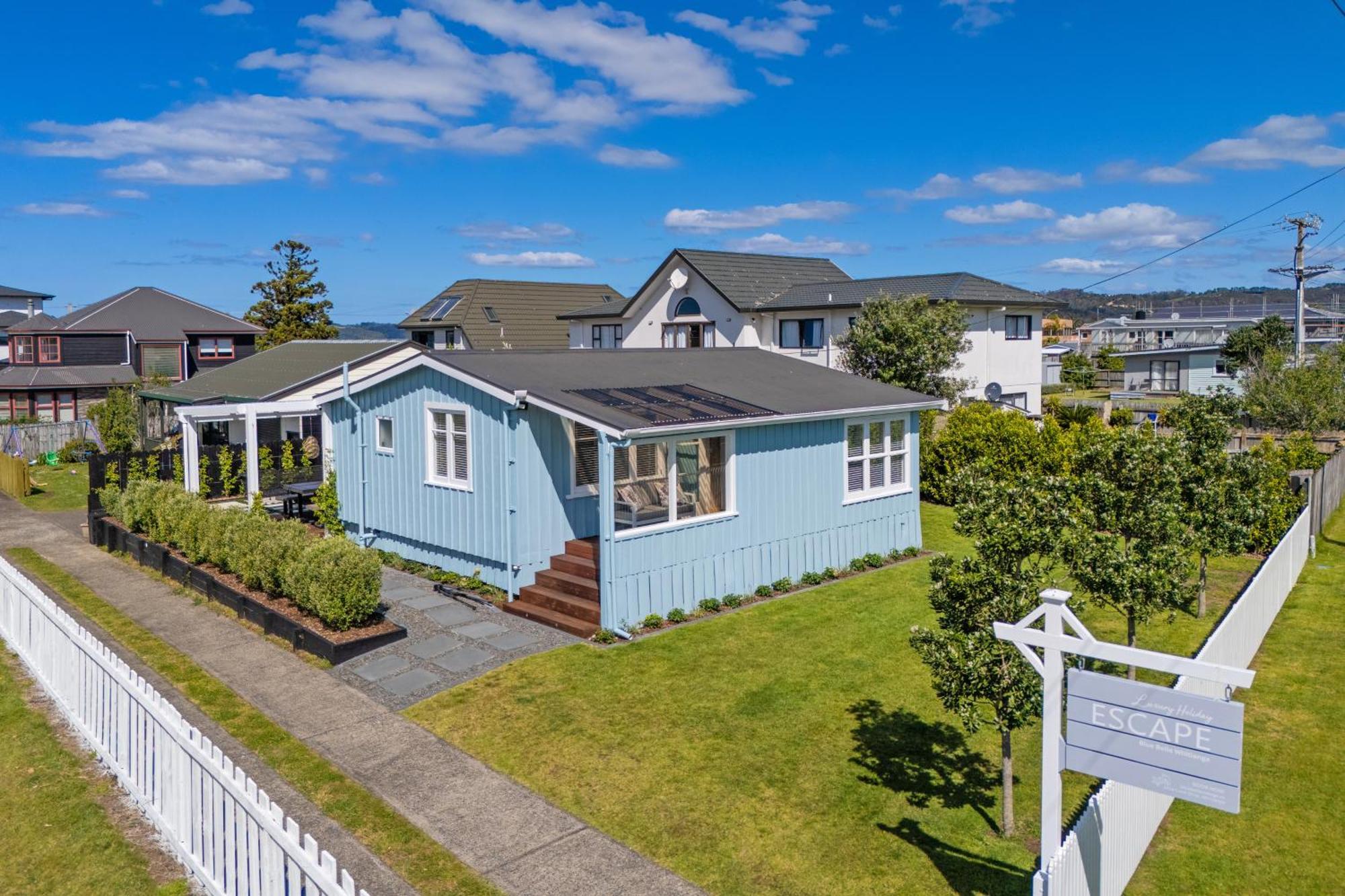 Blue Belle Cottage Whitianga Exterior photo